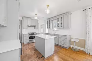 18 Rose Ln, New Hyde Park, NY 11040 - Photo 11