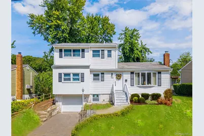 120 Glenwood Road, Glenwood Landing, NY 11547 - Photo 1