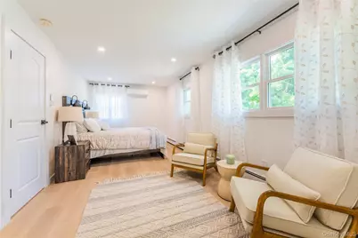 120 Glenwood Road, Glenwood Landing, NY 11547 - Photo 15