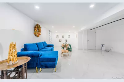 120 Glenwood Road, Glenwood Landing, NY 11547 - Photo 25