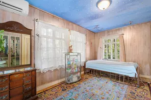 200 Myrtle Dr, Great Neck, NY 11021 - Photo 21