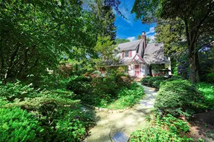 200 Myrtle Dr, Great Neck, NY 11021 - Photo 3