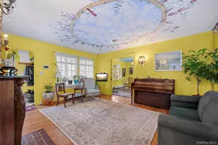 200 Myrtle Dr, Great Neck, NY 11021 - Photo 7