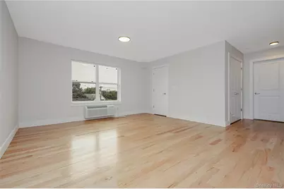 539 Front Street #4C, Hempstead, NY 11550 - Photo 5
