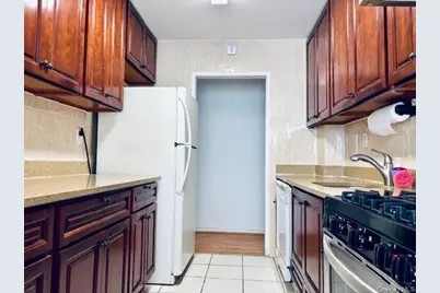 43-10 Kissena Boulevard #7L, Flushing, NY 11355 - Photo 9