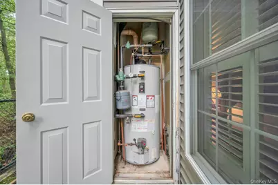 305 Okeefe Court, Oakdale, NY 11769 - Photo 25