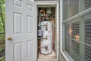 305 O'Keefe Ct, Oakdale, NY 11769 - Photo 25