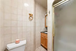 160-12 95th St, Howard Beach, NY 11414 - Photo 17