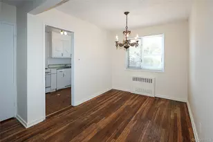 220-04 Stronghurst Ave, Queens Village, NY 11427 - Photo 19