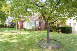 186-35 80th Dr, Jamaica, NY 11432 - Photo 3