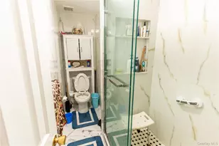 121-15 95th Ave, Richmond Hill, NY 11419 - Photo 13