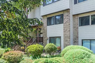 258 Village Ct, Kingston, NY 12401 - Photo 3