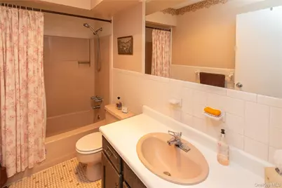 258 Village Court, Kingston, NY 12401 - Photo 23