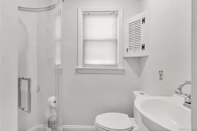 173 Tahlulah Lane, West Islip, NY 11795 - Photo 17