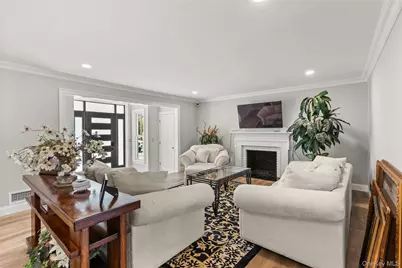 173 Tahlulah Lane, West Islip, NY 11795 - Photo 7