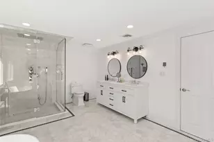 173 Tahlulah Ln, West Islip, NY 11795 - Photo 13