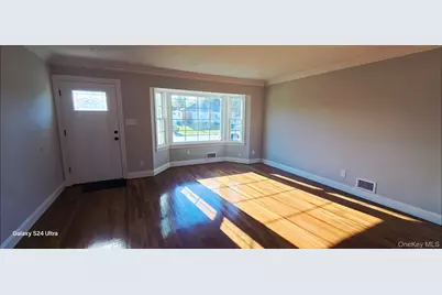125 Burlington Avenue, Deer Park, NY 11729 - Photo 15