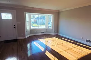 125 Burlington Ave, Deer Park, NY 11729 - Photo 15