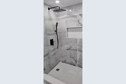 125 Burlington Avenue, Deer Park, NY 11729 - Photo 35