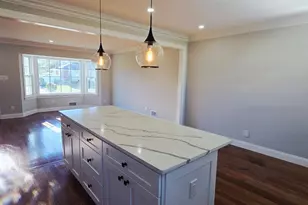 125 Burlington Ave, Deer Park, NY 11729 - Photo 5