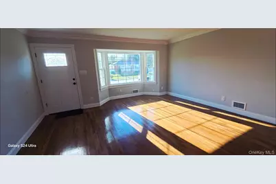 125 Burlington Avenue, Deer Park, NY 11729 - Photo 13