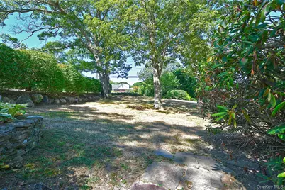121 Van Buren Drive, Centerport, NY 11721 - Photo 3