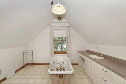 121 Van Buren Drive, Centerport, NY 11721 - Photo 19