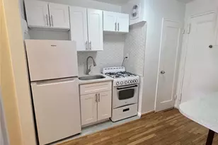 65-05 Yellowstone Blvd, Forest Hills, NY 11375 - Photo 5