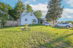 12 Garnet Dr, Brentwood, NY 11717 - Photo 17