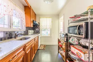 130-49 217th St, Springfield Gardens, NY 11413 - Photo 11