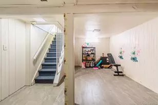 130-49 217th St, Springfield Gardens, NY 11413 - Photo 17