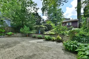 139-30 Coolidge Ave, Briarwood, NY 11435 - Photo 27