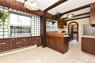 139-30 Coolidge Ave, Briarwood, NY 11435 - Photo 9