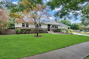 57 1st St, Hicksville, NY 11801 - Photo 31