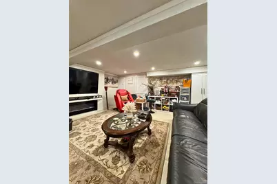 14 Plymouth Street, New Hyde Park, NY 11040 - Photo 19