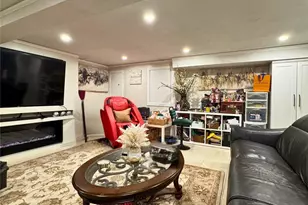 14 Plymouth St, New Hyde Park, NY 11040 - Photo 19