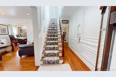 14 Plymouth Street, New Hyde Park, NY 11040 - Photo 5