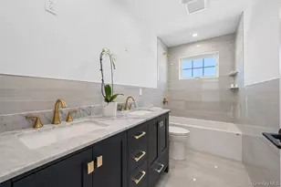 1890 Chester Dr, East Meadow, NY 11554 - Photo 13