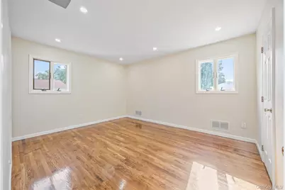 20 E 8th Street, Deer Park, NY 11729 - Photo 13