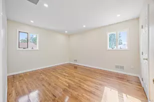 20 E 8th St, Deer Park, NY 11729 - Photo 13