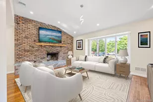 20 E 8th St, Deer Park, NY 11729 - Photo 3