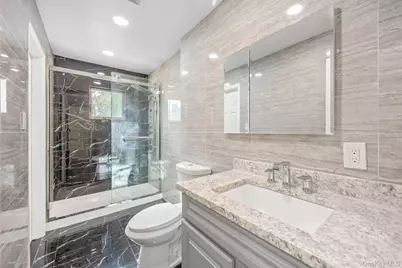 20 E 8th Street, Deer Park, NY 11729 - Photo 9