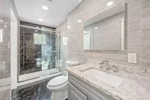 20 E 8th St, Deer Park, NY 11729 - Photo 9