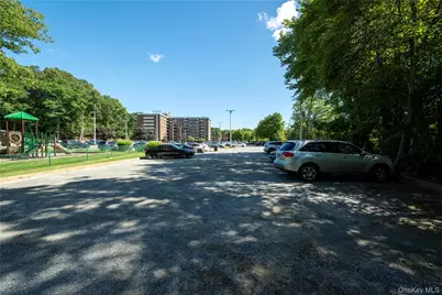 200 Diplomat Drive #8B, Mount Kisco, NY 10549 - Photo 17