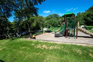 200 Diplomat Dr, Mount Kisco, NY 10549 - Photo 25