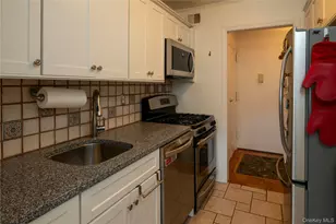 200 Diplomat Dr, Mount Kisco, NY 10549 - Photo 5