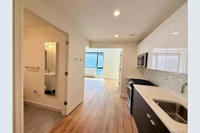 25-21 43rd Avenue, Long Island City, NY 11101 - Photo 3