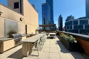 25-21 43rd Ave, Long Island City, NY 11101 - Photo 9