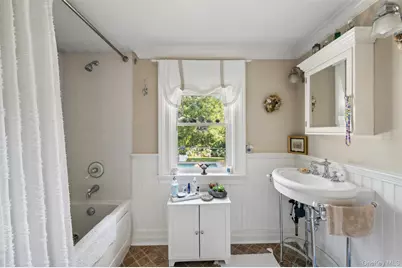 409 Old Canoe Place Road, Southampton, NY 11968 - Photo 25