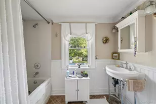 409 Old Canoe Place Rd, Southampton, NY 11968 - Photo 25